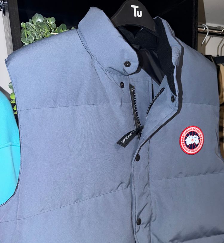 Canada Goose Sleeveless Padded Vest 4