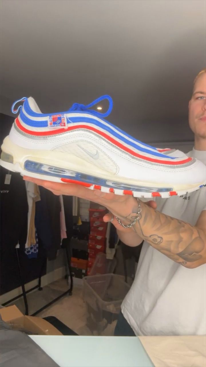 Nike nike size 10.5 preloved  product image