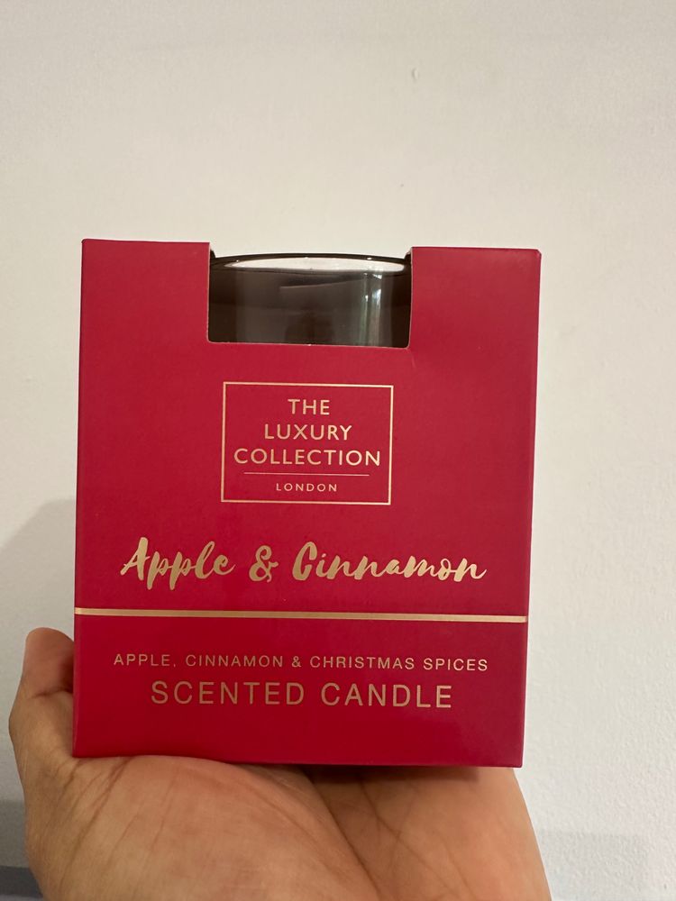 Apple & Cinnamon Scented Candle
