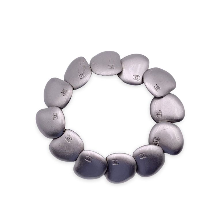 opavintage.com Bracciale articolato Chanel vintage in metallo argentato con logo CC product image