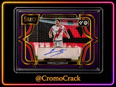 Sergio Camello Pitchside Signatures /49 – Purple – Panini Select LaLiga 2025/26