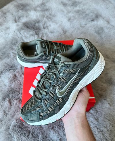 Nike P-6000 sequoia medium olive UK9.5 brand new