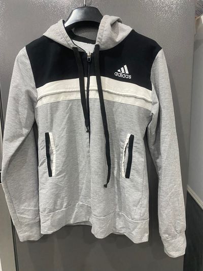 Adidas con zip