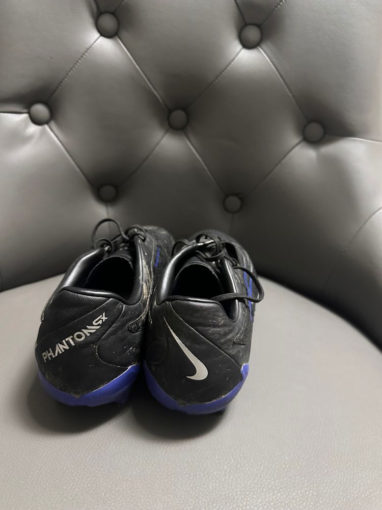 Nike Phantom Soccer Cleats