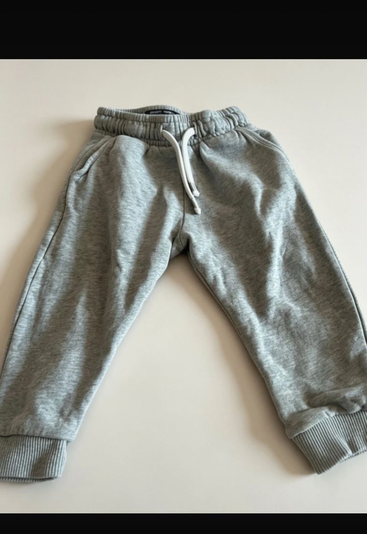 Kids joggers  image 1