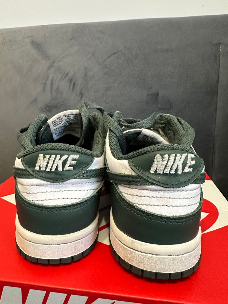 Nike Low-Top Sneakers damskie rozmiar 36.5 image 4