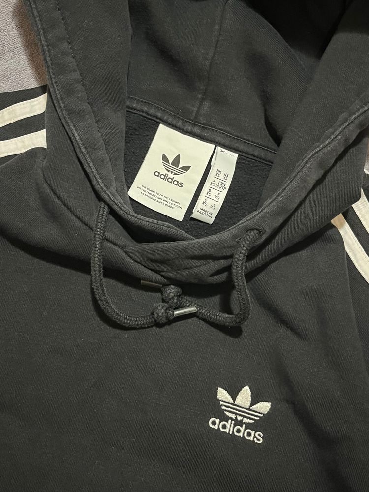 Adidas Black Hoodie With White Stripes obraz 4