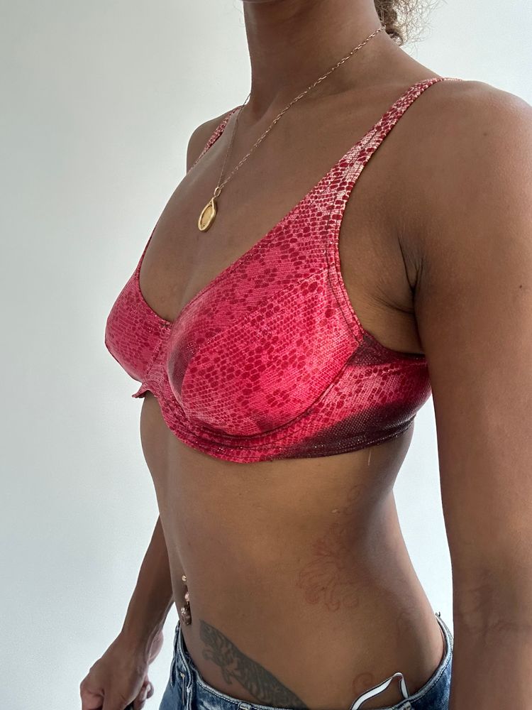 BEST PICKS | small red iridescent print bikini set imagen 5