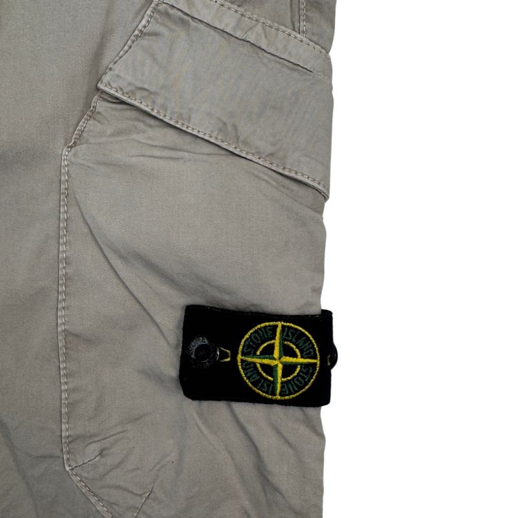 Pantalón Cargo Corto Stone Island Junior beige - talla 14 image 3