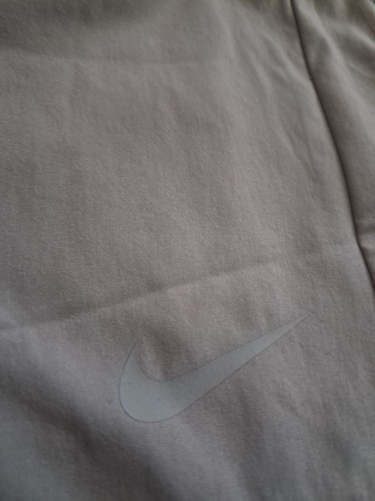 Nike Men'S Grey And Dark Grey Hooded Jacket And Shorts Set 5