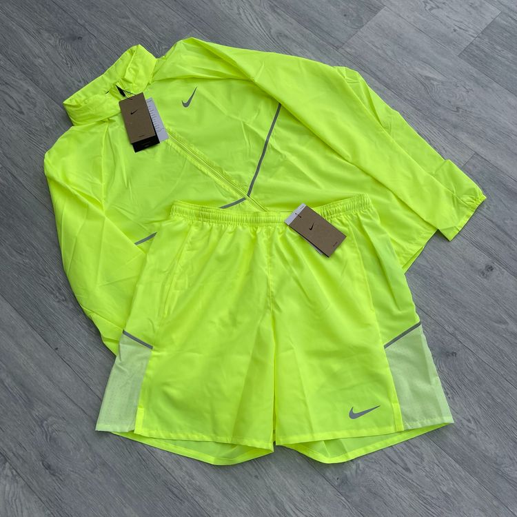Nike Repel UV Windbreaker Running Jacket and 7" Challenger Shorts - Volt