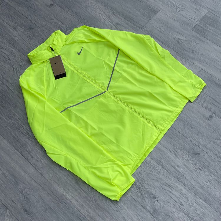 Nike Repel UV Windbreaker Running Jacket and 7" Challenger Shorts - Volt image 2