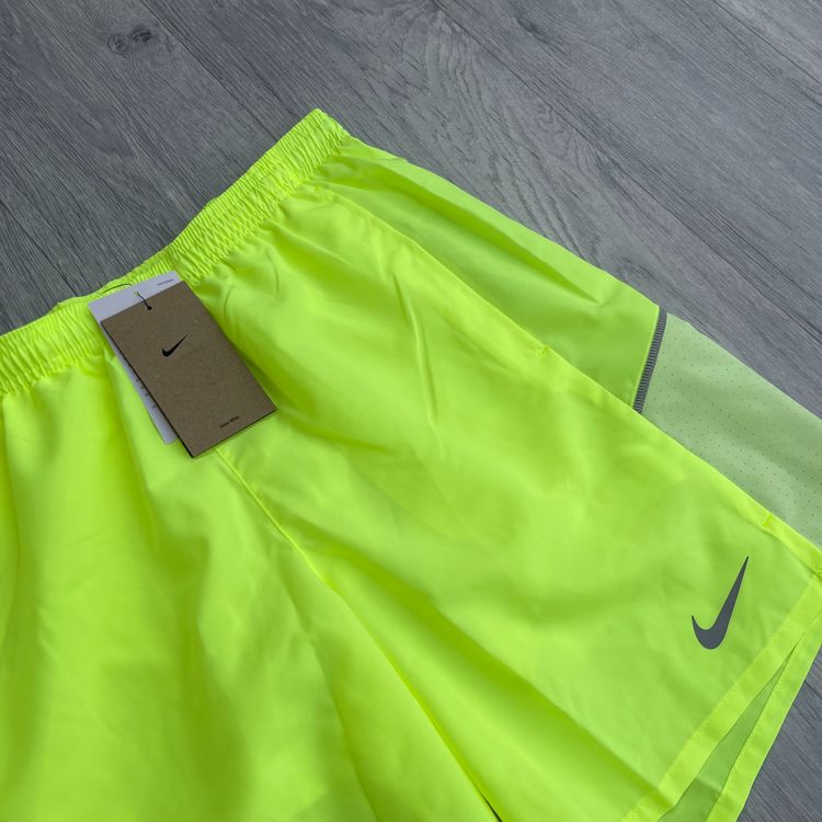 Nike Repel UV Windbreaker Running Jacket and 7" Challenger Shorts - Volt image 8