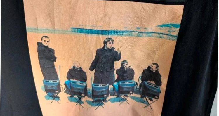 Immagine di Official Oasis Roll With It Black Graphic Band T Shirt Medium UK 10 12 Organic Cotton 10