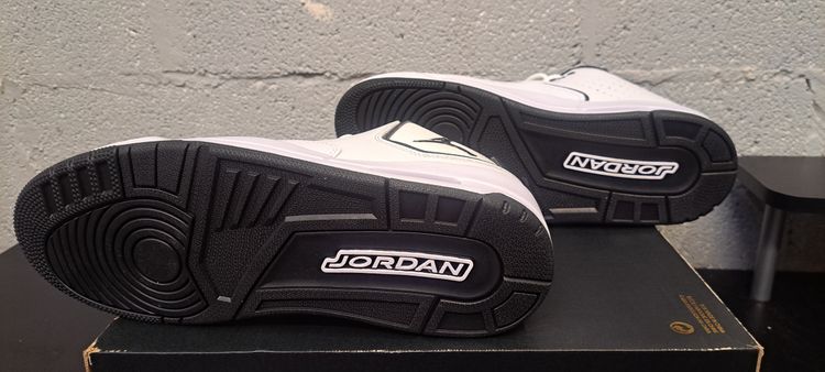 Jordan Courtside 23 White UK 12 EUR 47.5 Brand New Half Box image 5
