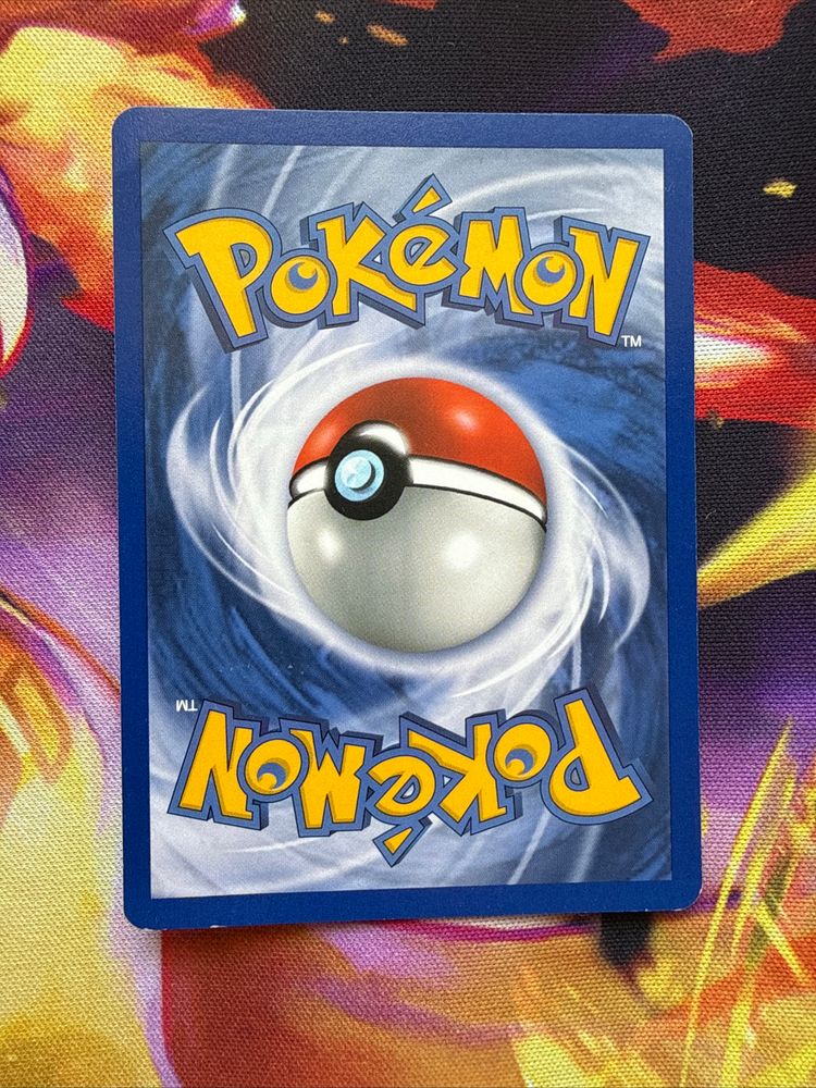 Dustox Pokémon Trading Card image 2