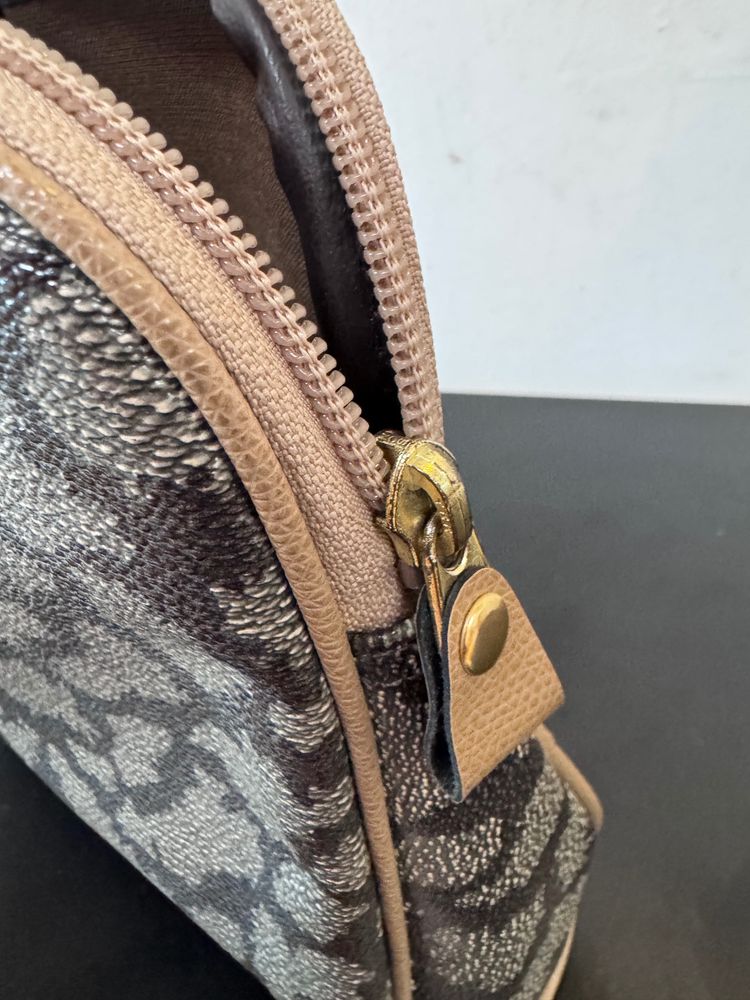 Yves Saint Laurent patterned pouch bag 7