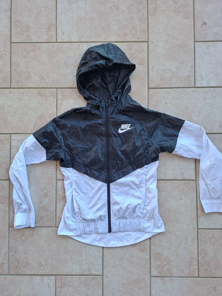 Nike Black And White Hooded Windbreaker Jacket obraz 2
