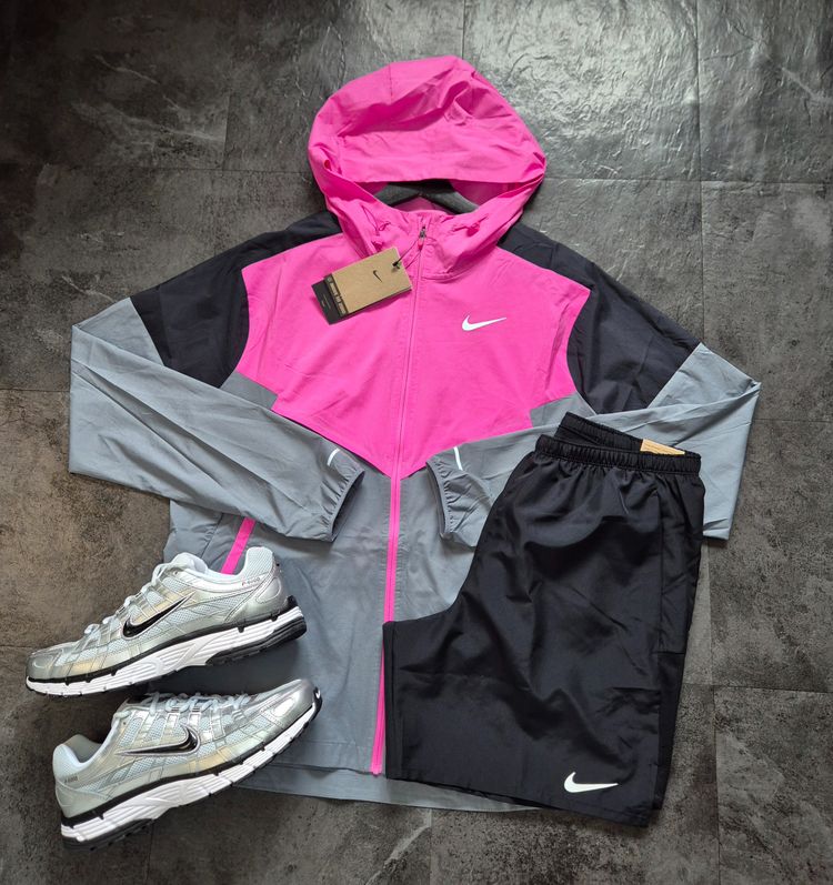 Nike Uv RepelWindrunner & Black Shorts
