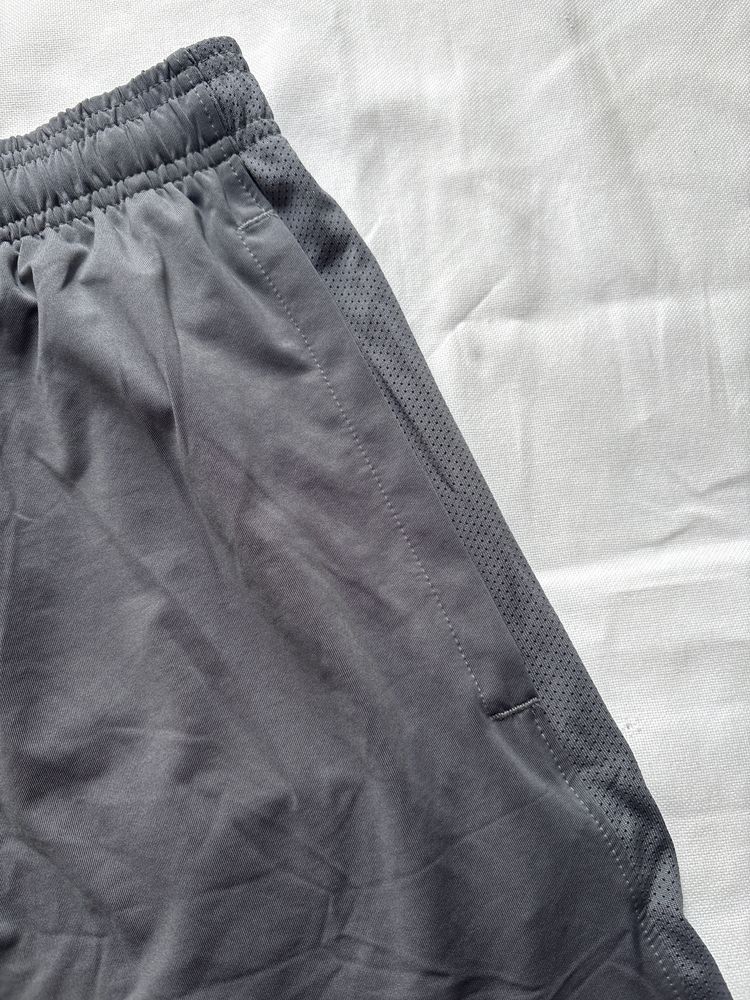 Under Armour Men'S Loose Fit Shorts 3