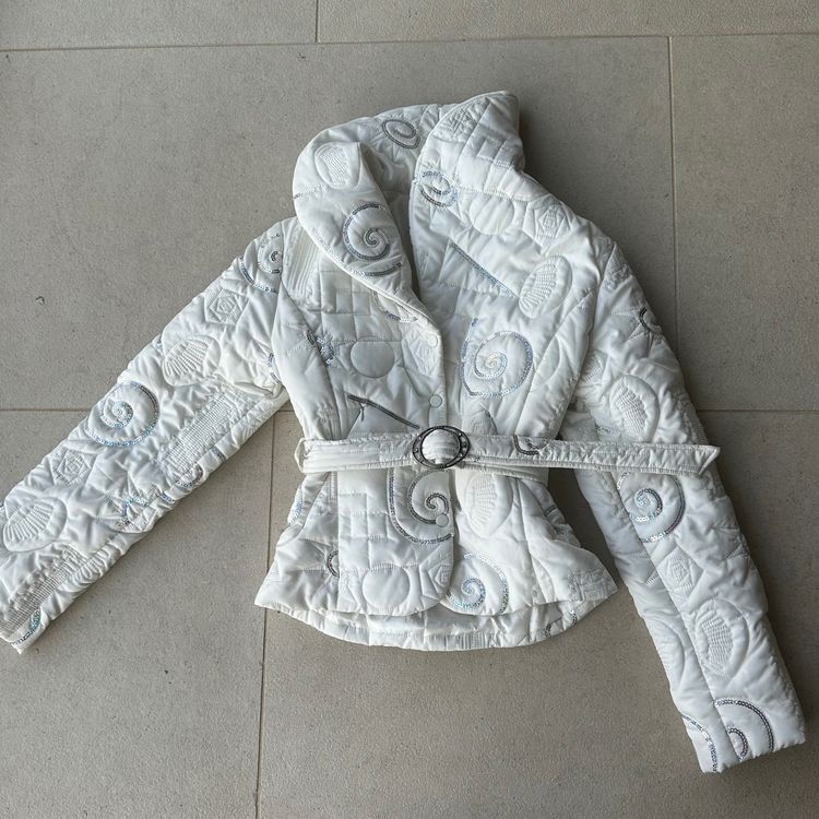 White Quilted Jacket With Belt specio 