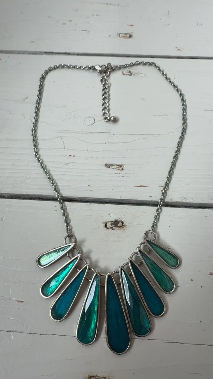 Montirex Y2K Vintage Teardrop Silver Tone Necklace imagen 1