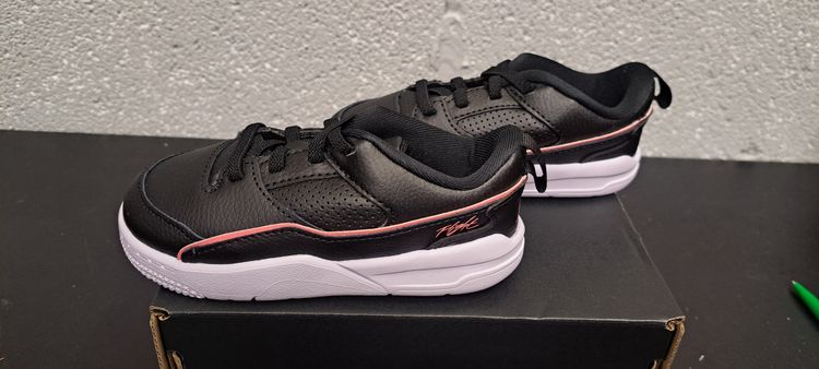 Jordan Flight Court (TD) UK 7.5 EUR 25 Black Pink Gaze White Brand New Full Box image 3