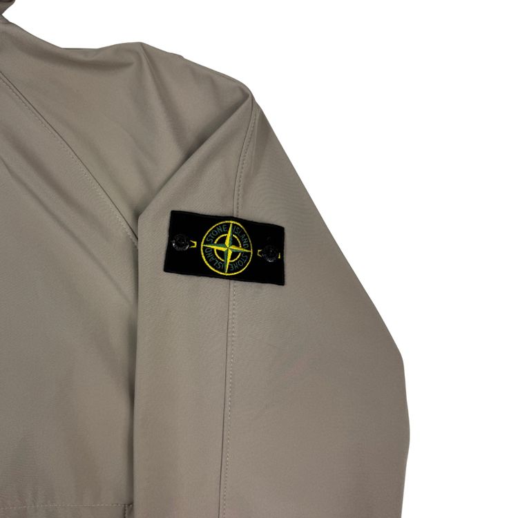 Immagine di Chaqueta Stone Island Light Soft Shell-R e.dye Technology in Recycled Polyester beige - talla 2XL 4