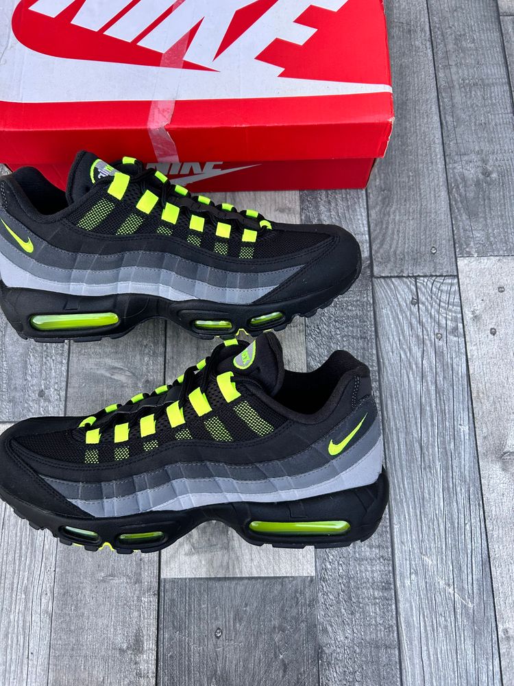 Nike Air Max 95 JD Trainers ‘OG Reverse Neon’ - Size UK 10  4