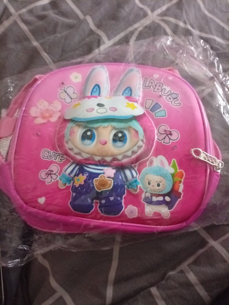 Immagine di Pink Labubu Bag 2