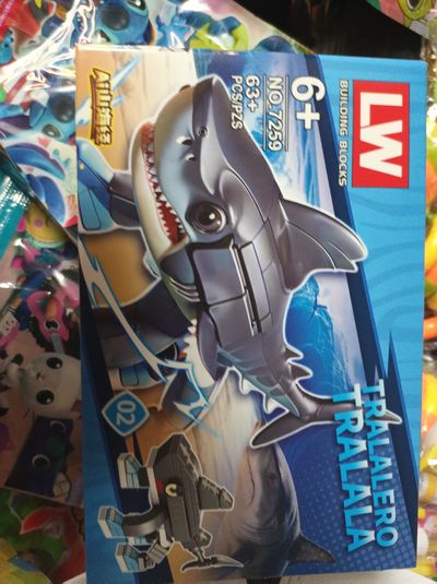 Building Blocks Shark Toy Set