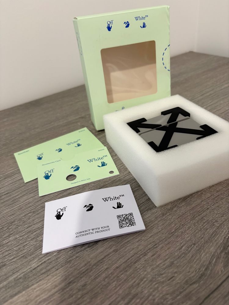 Off-White Black And Gray Accessory With Arrow Design 2