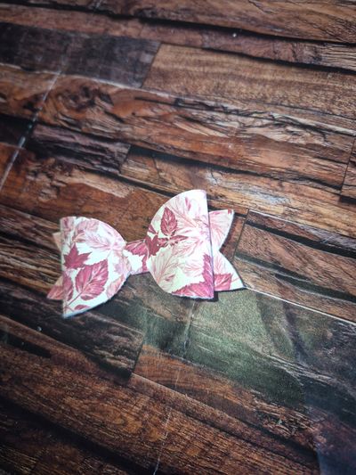 Autumn leaves medium bow