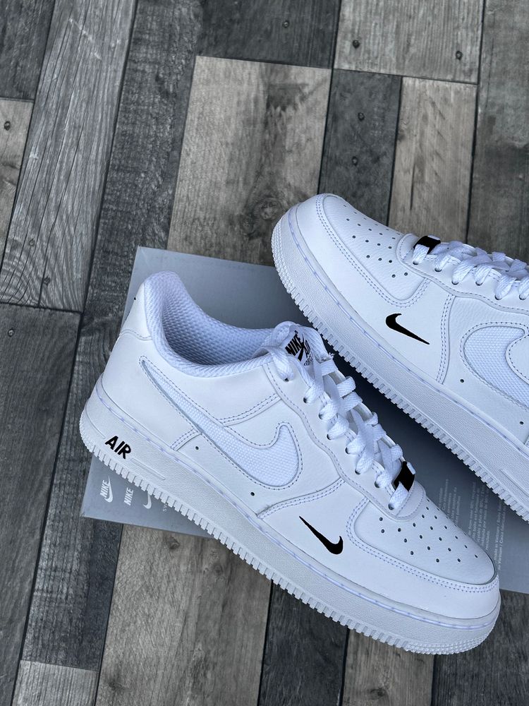 Nike Air Force 1 '07 LV8 Trainers ‘White Reflective Black’ - Size UK 8  image 3