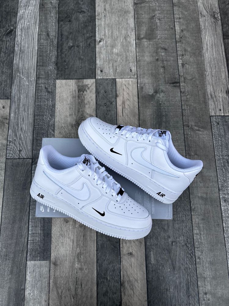 Nike Air Force 1 '07 LV8 Trainers ‘White Reflective Black’ - Size UK 8  image 4