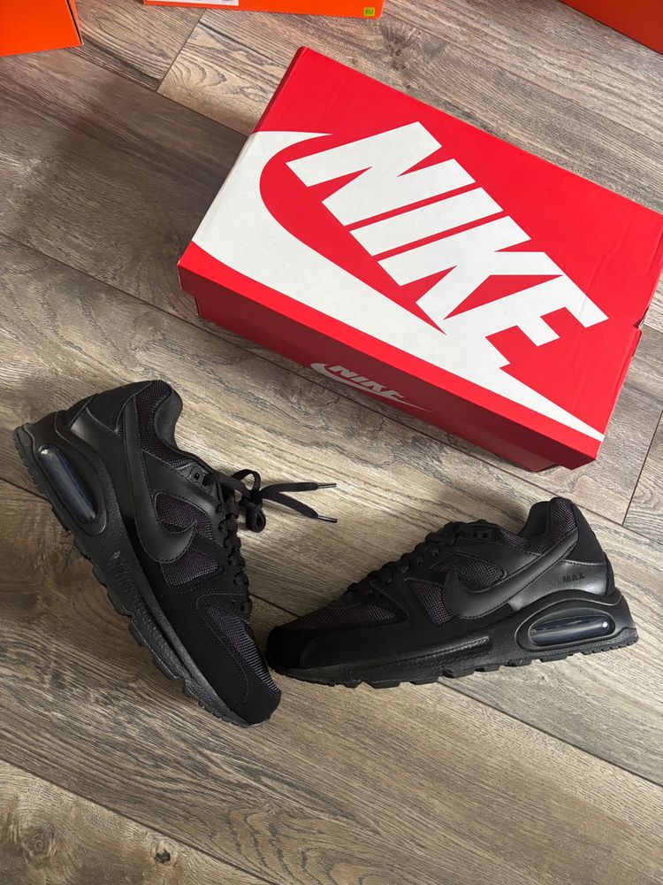 Nike Black Sneakers