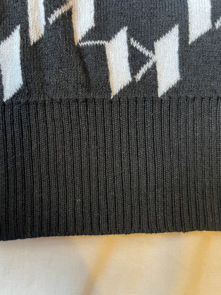 Karl Lagerfeld Black Patterned Sweater 9