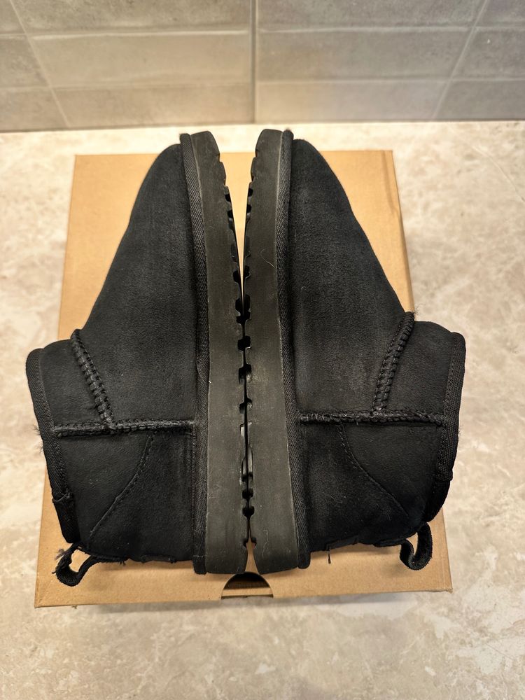 Ugg Black Ultra Mini  3