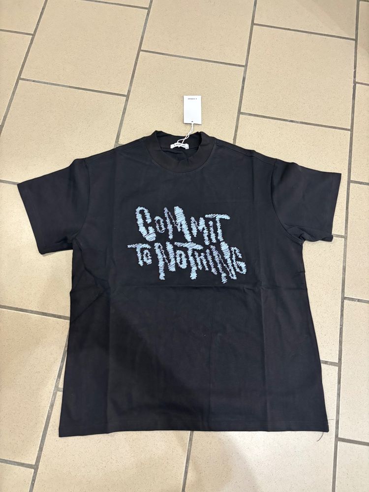 Black T-Shirt With Text Print image 1