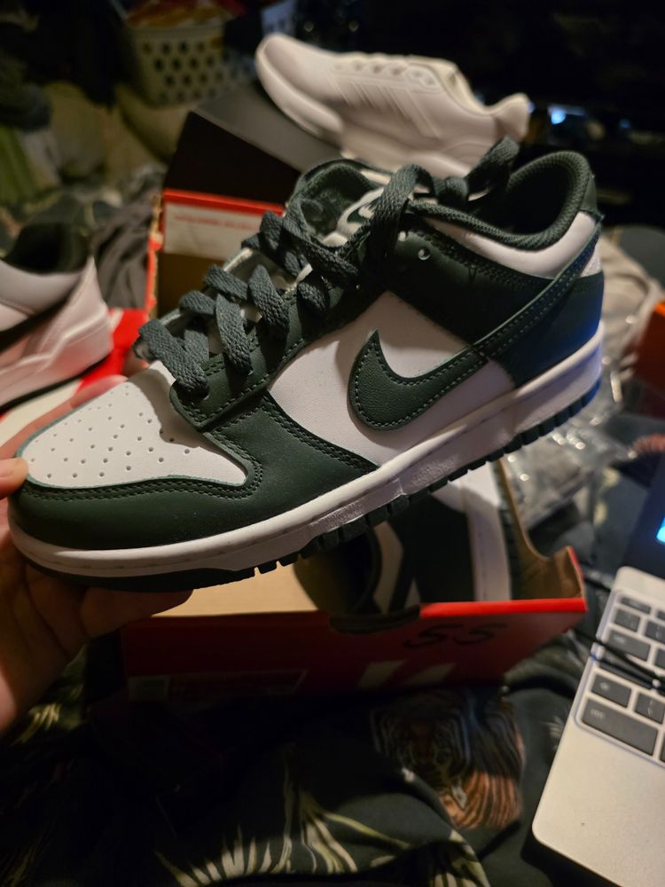 Nike Low-Top Sneakers