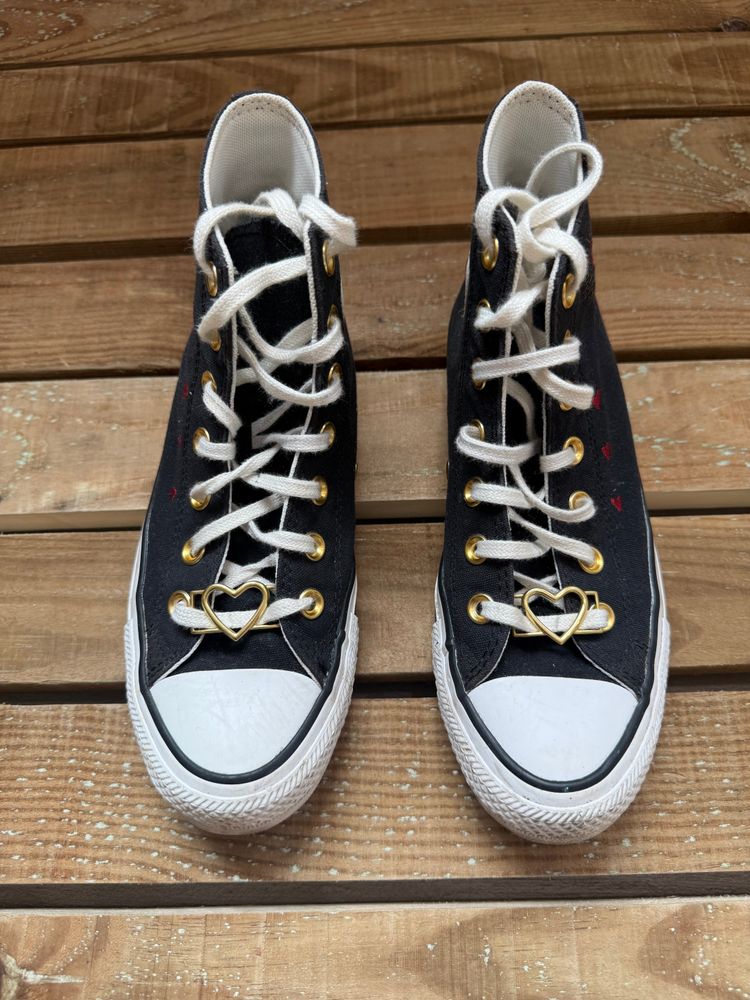 Converse Valentines Day All Star high-top trainers. UK4.5 EU37.5 4