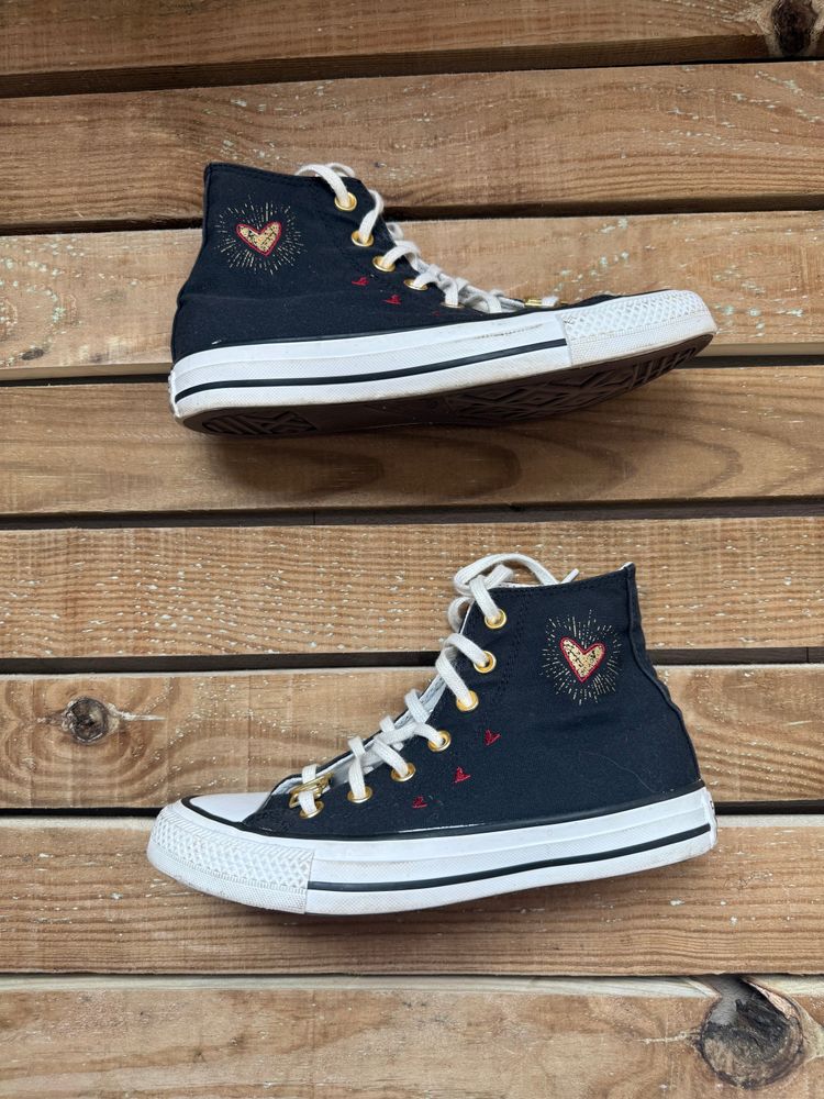 Converse Valentines Day All Star high-top trainers. UK4.5 EU37.5