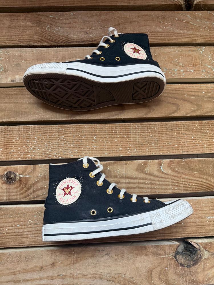 Converse Valentines Day All Star high-top trainers. UK4.5 EU37.5 3