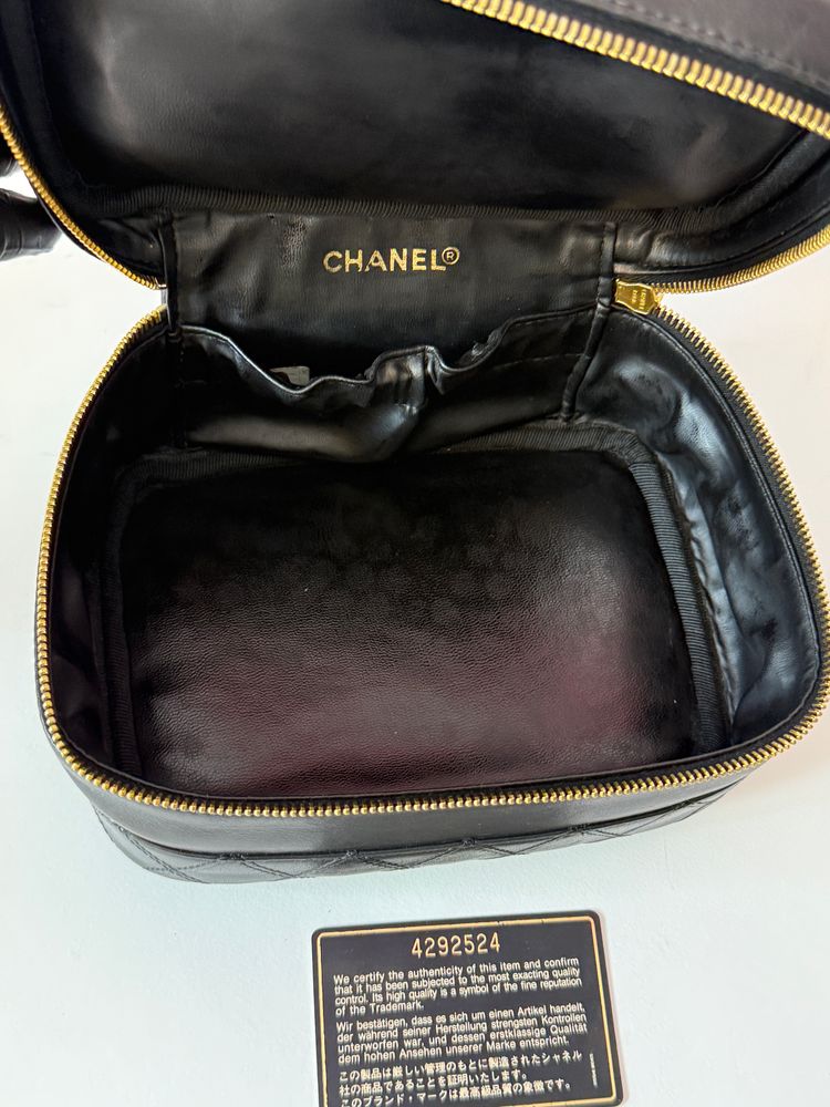 Immagine di Pre-Owned Chanel  Vanity CC Bag 2