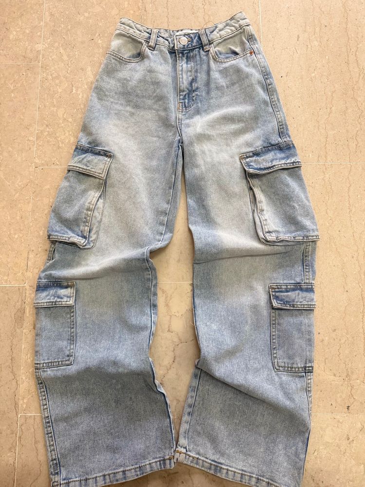 Light Blue Denim Jeans And Cargo Jeans image 2