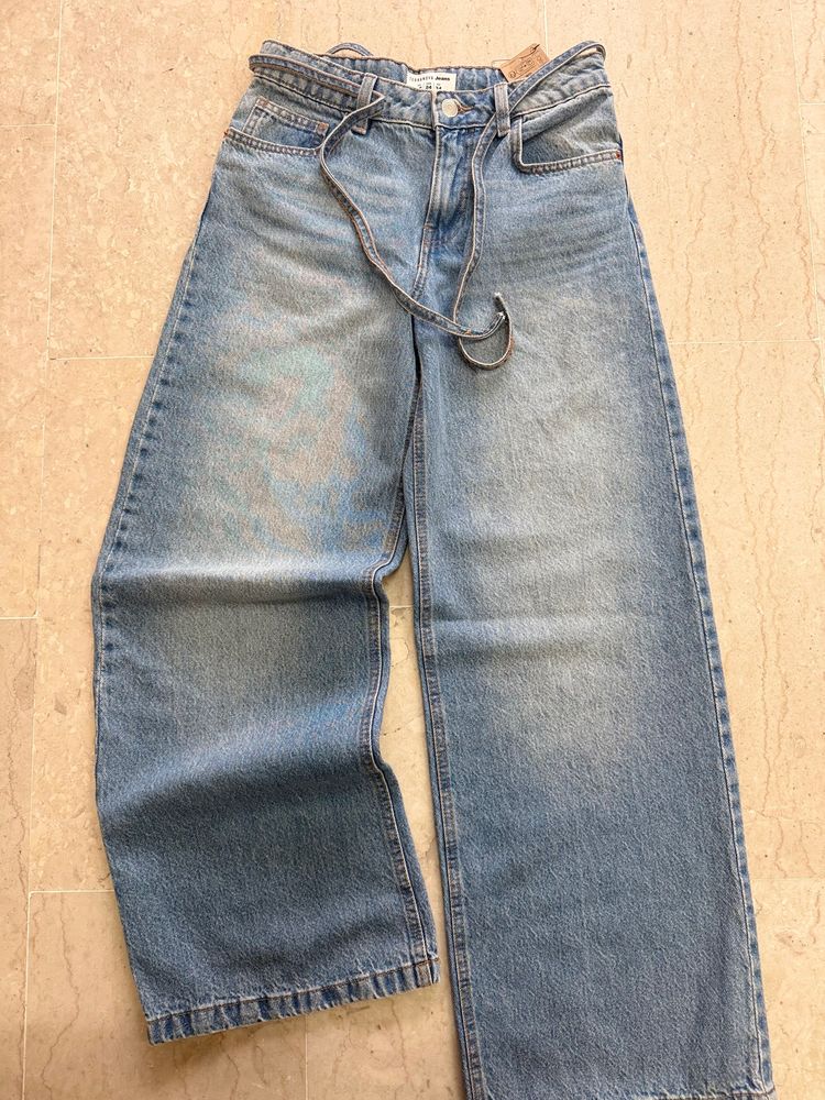 Light Blue Denim Jeans And Cargo Jeans image 4