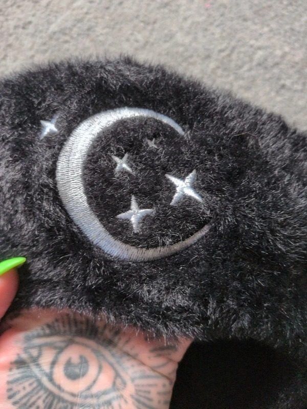 Killstar Black Fuzzy Bucket Hat With Moon And Stars Embroidery imagen 2