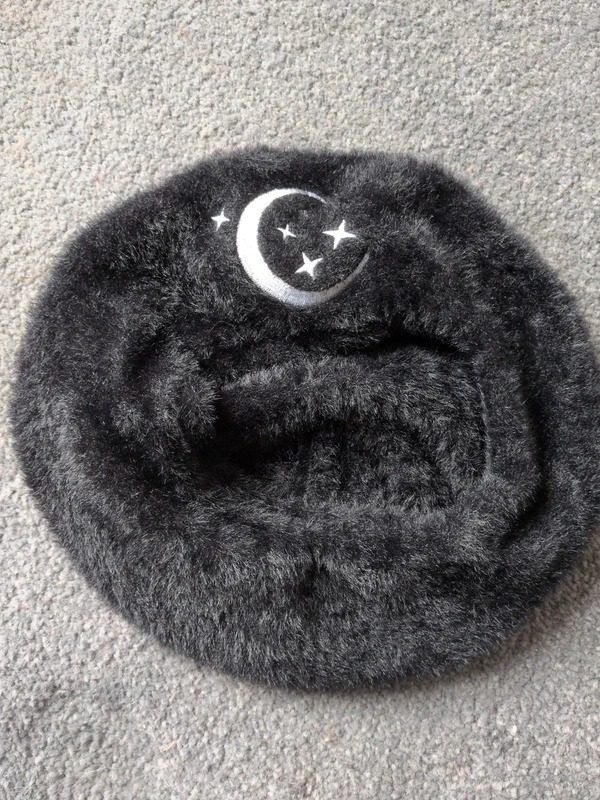 Killstar Black Fuzzy Bucket Hat With Moon And Stars Embroidery imagen 1