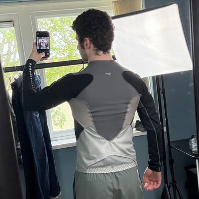Nike sphere react 2000's technical panelled long sleeve active tee (M) wms