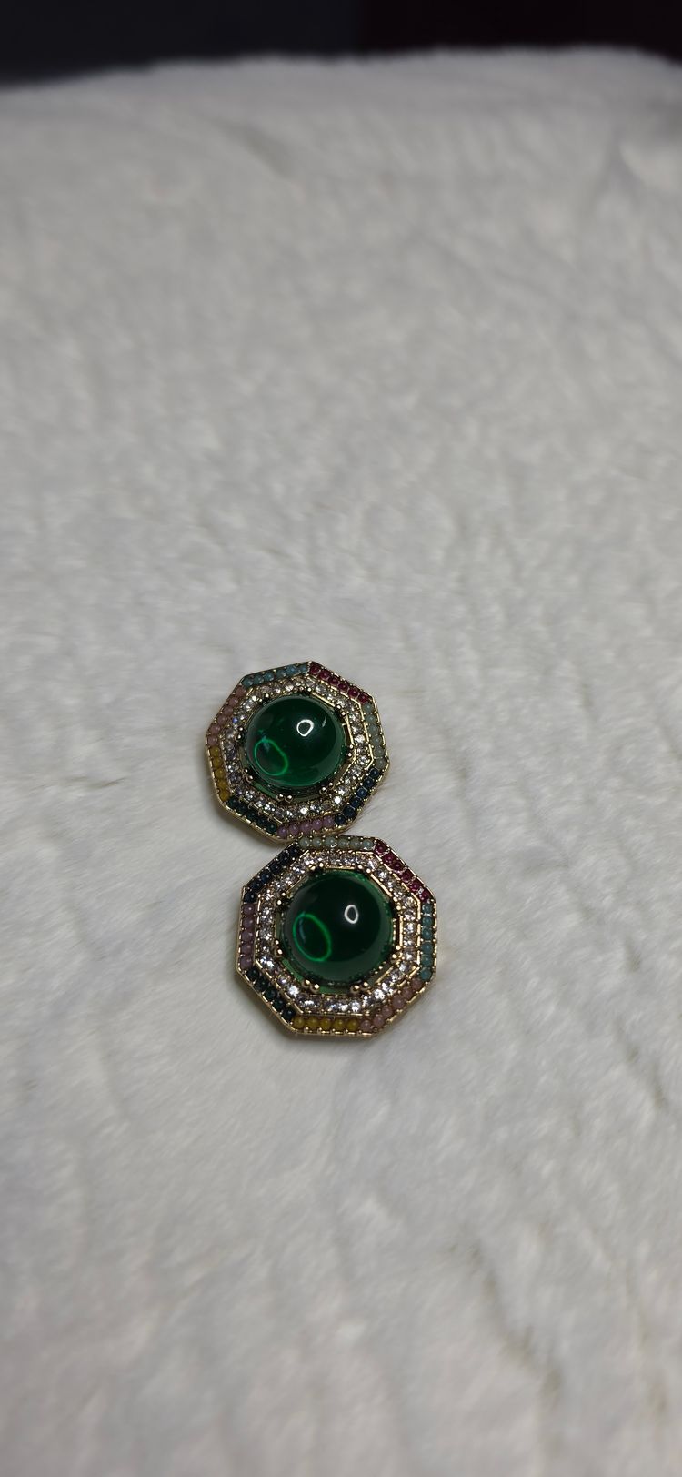Green Stone Stud Earrings imagen 2